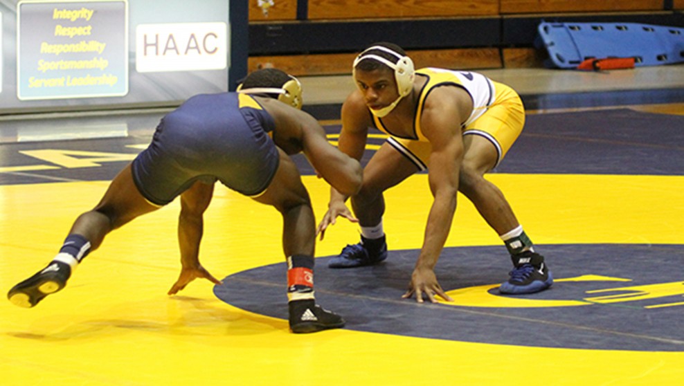 Wrestling Opened Season at Grand View Open