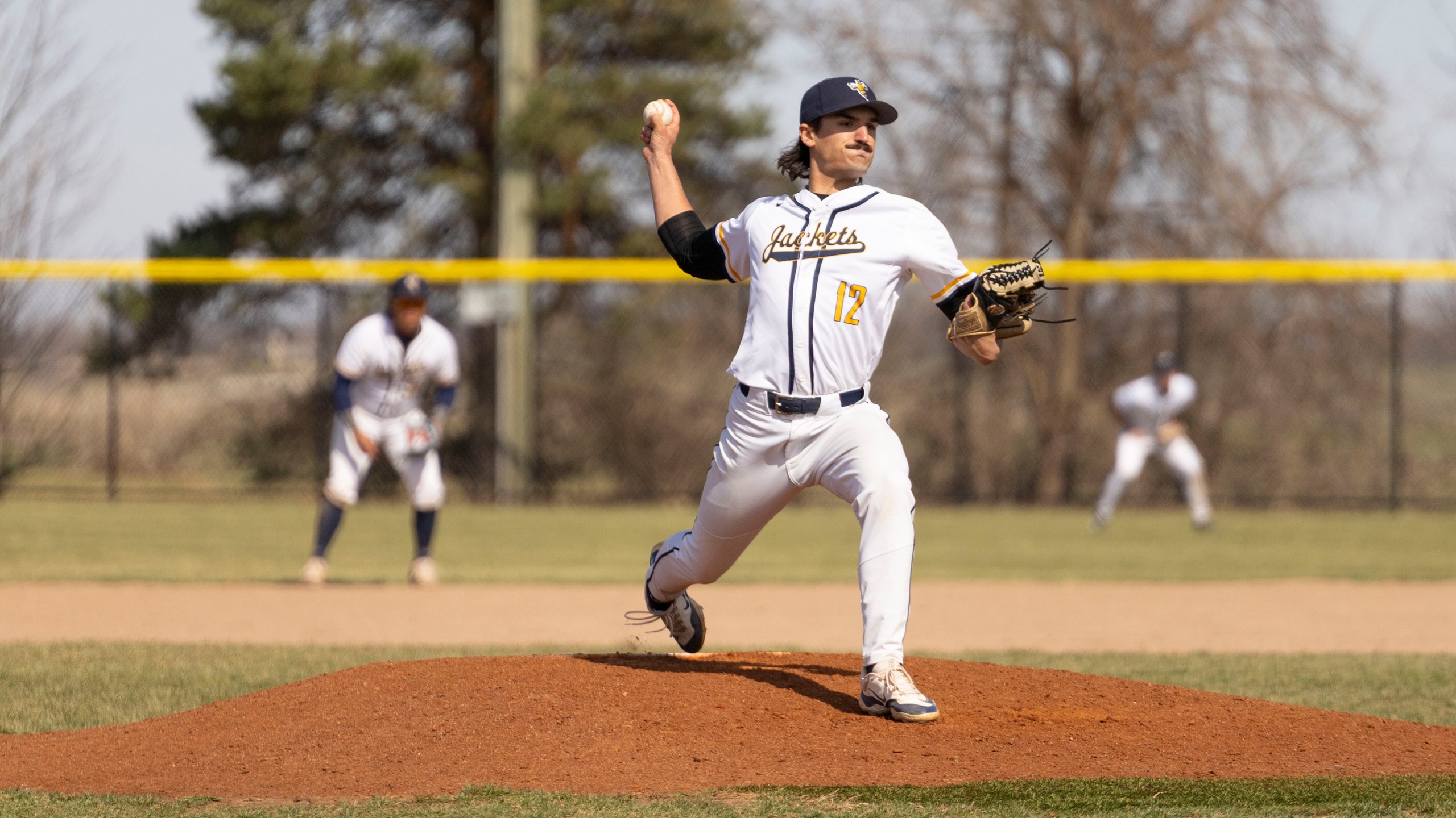 Yellowjackets Drop Doubleheader to Mustangs Ahead of Senior Day Finale