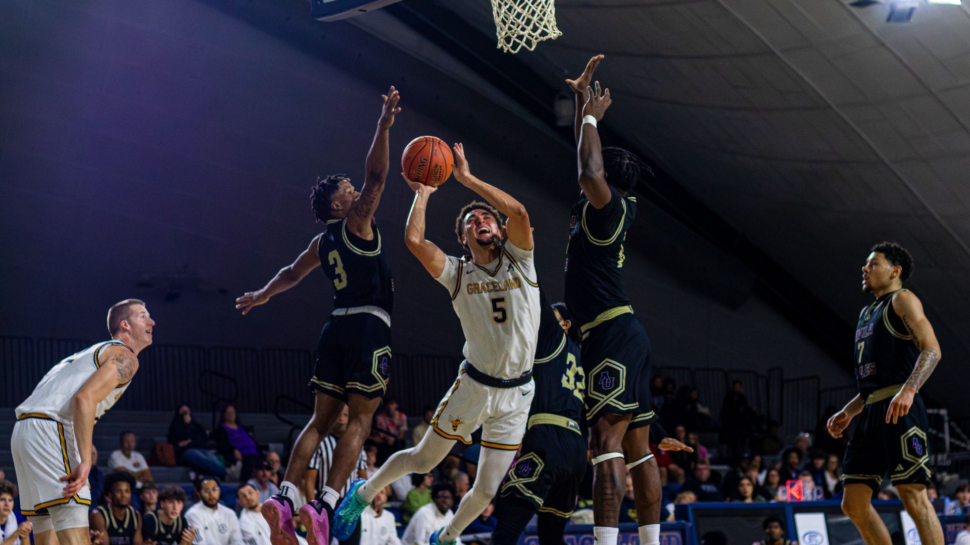 Graceland Men&rsquo;s Basketball Falls in Tight Contest to Avila, 83-80