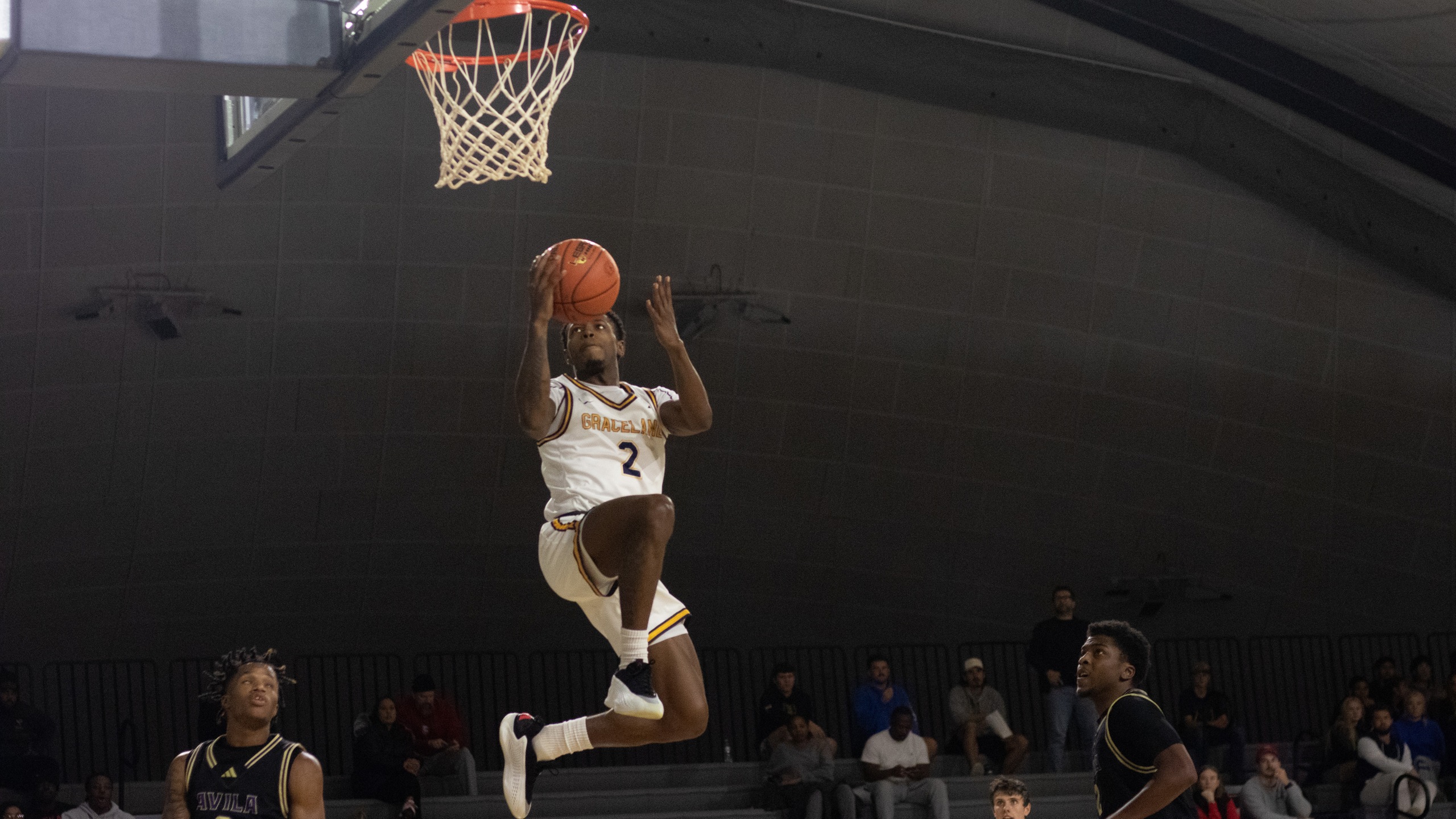 Jackets Behind Big Game From Shaw Overcome Halftime Deficit to Top Waldorf