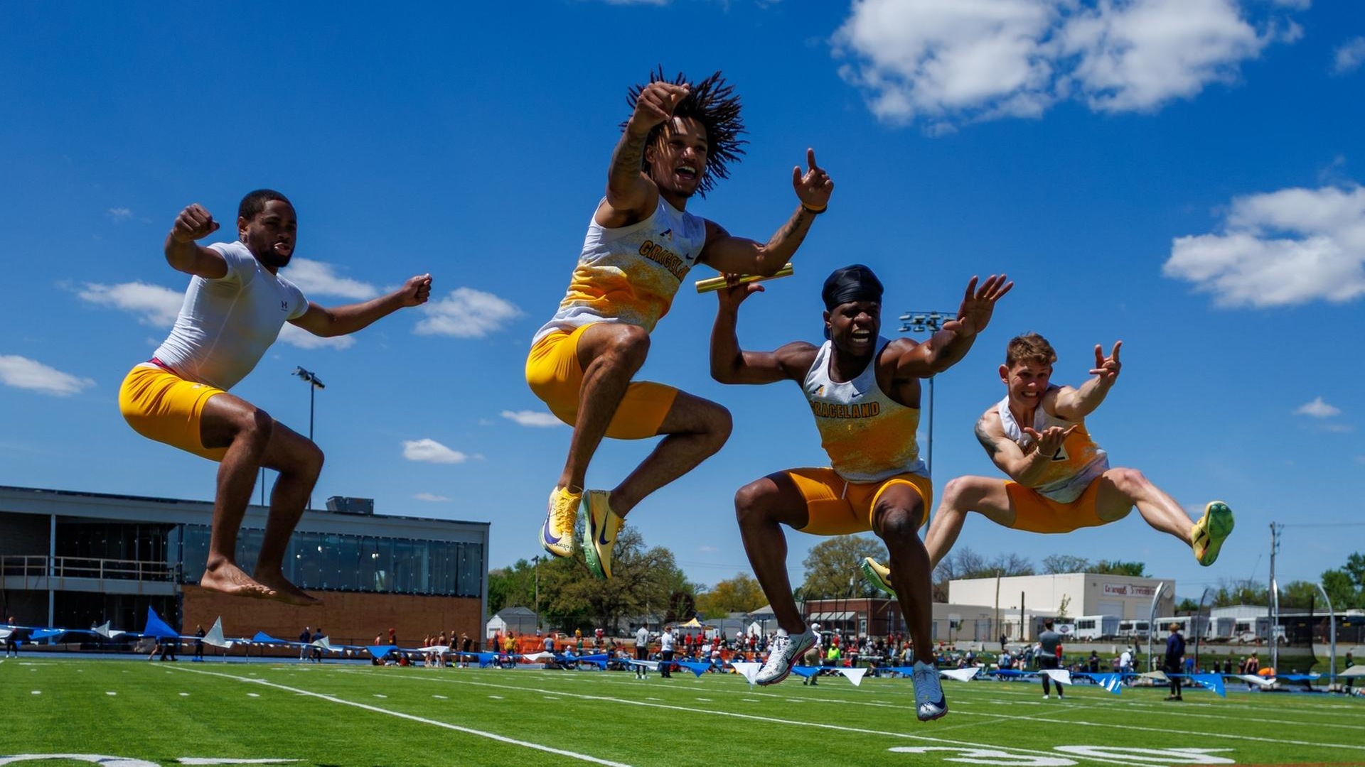 Yellowjackets Conclude Season at Heart Championships