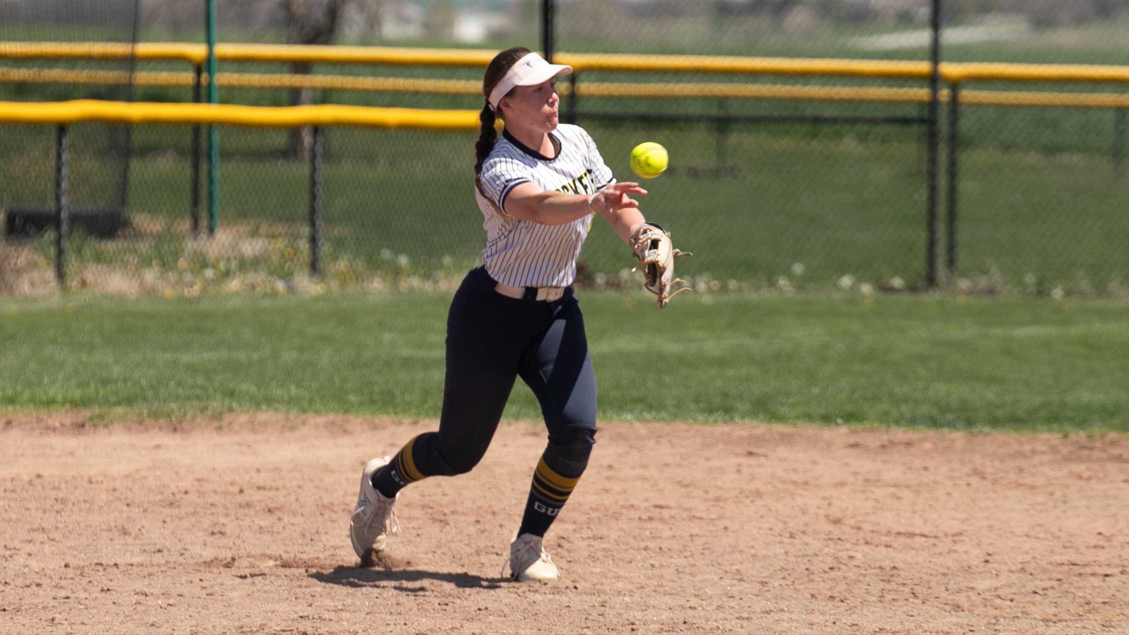 Graceland Softball Drops Two at Sterling College