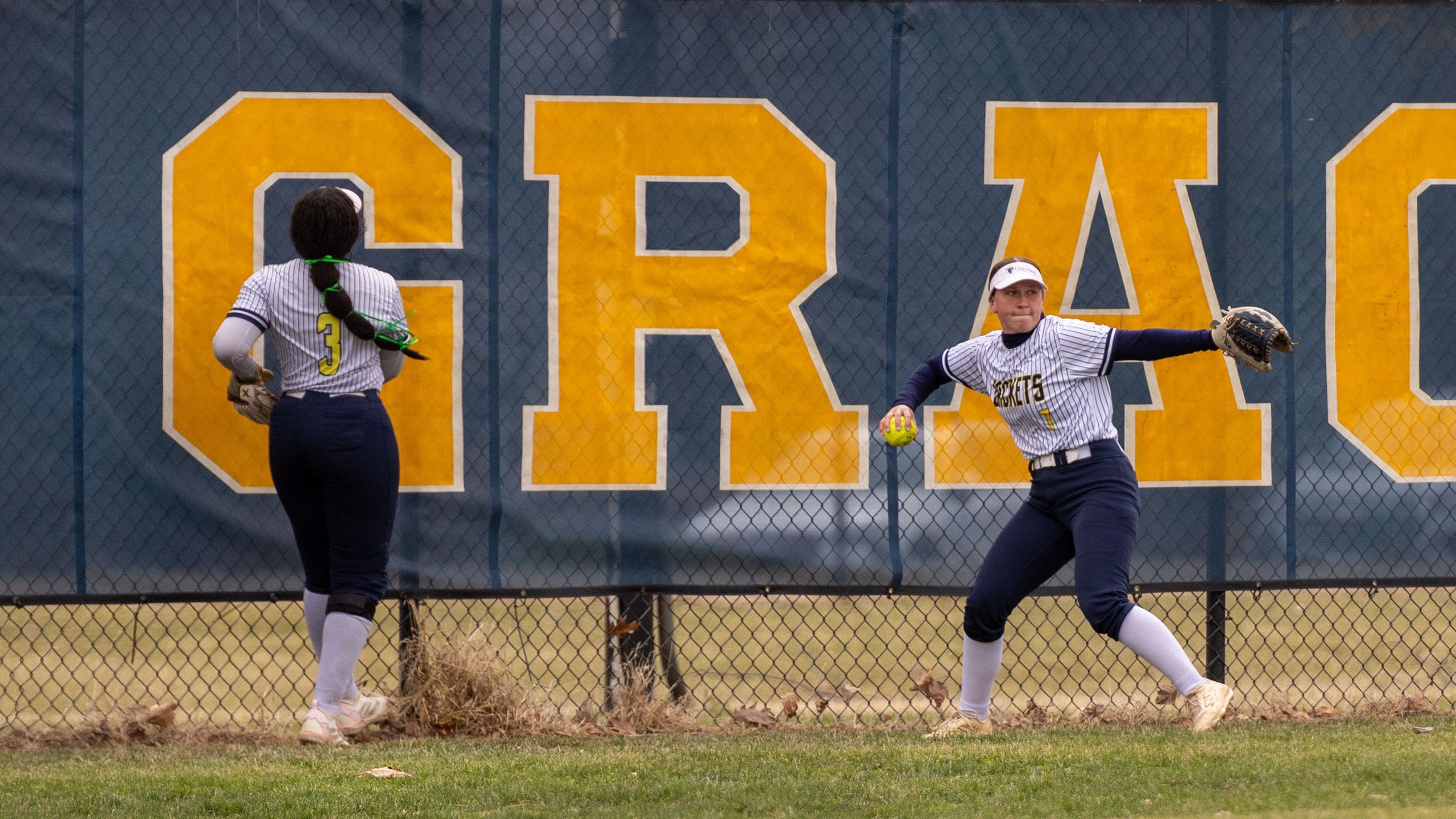 Yellowjackets Drop Conference Doubleheader to MidAmerica Nazarene