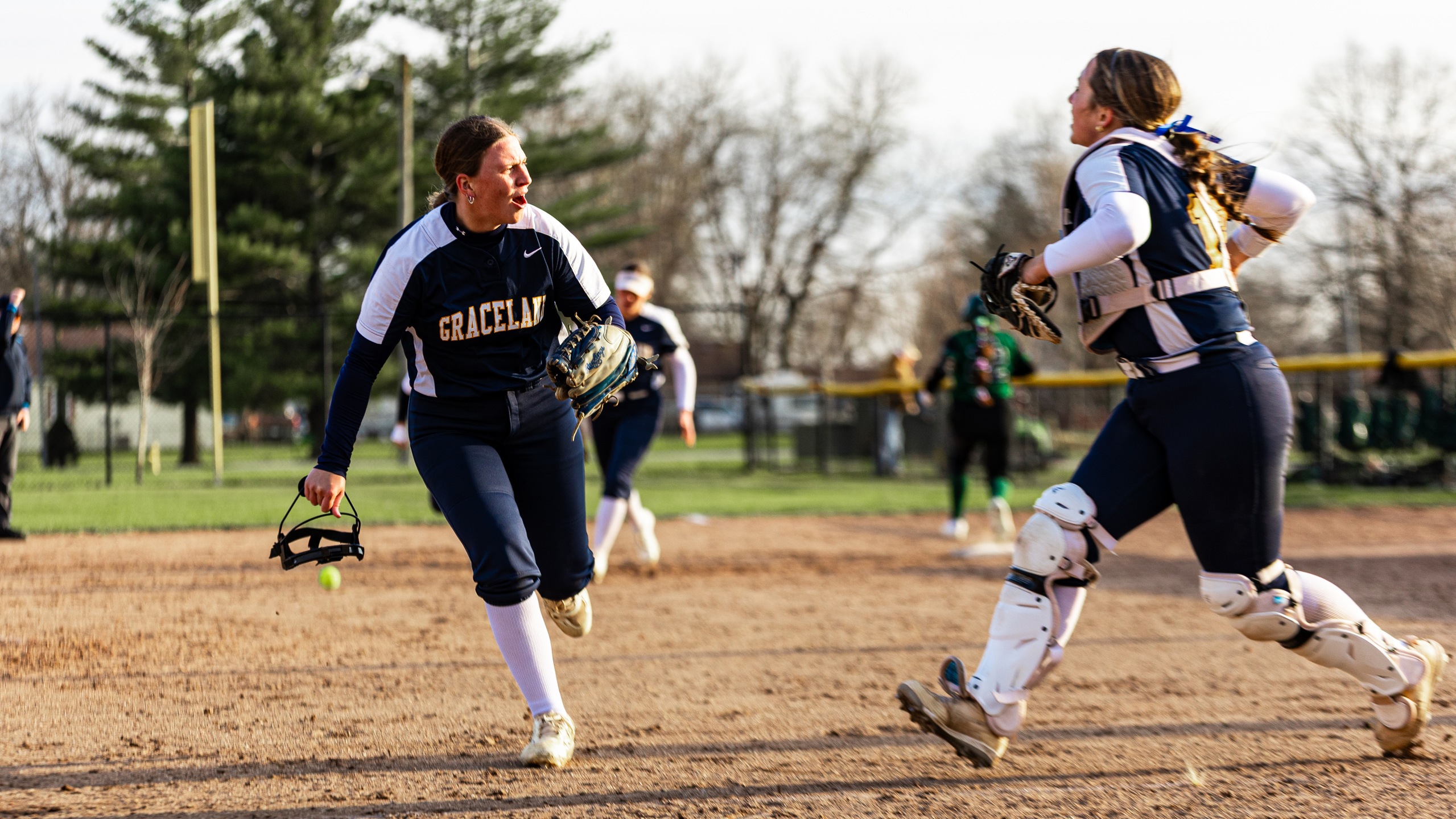 Graceland Splits With William Woods, Rallies for Extra-Inning Victory in Game Two