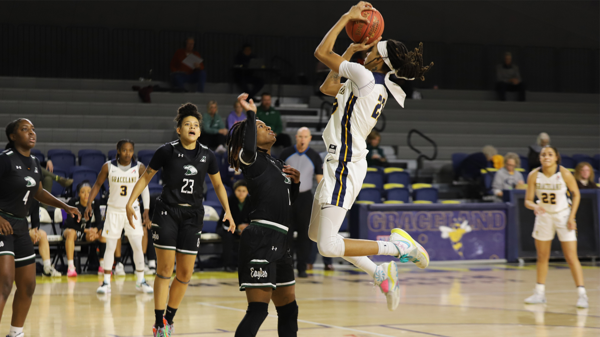 Women&rsquo;s Basketball Secured Victory Over Mount Mercy in Overtime