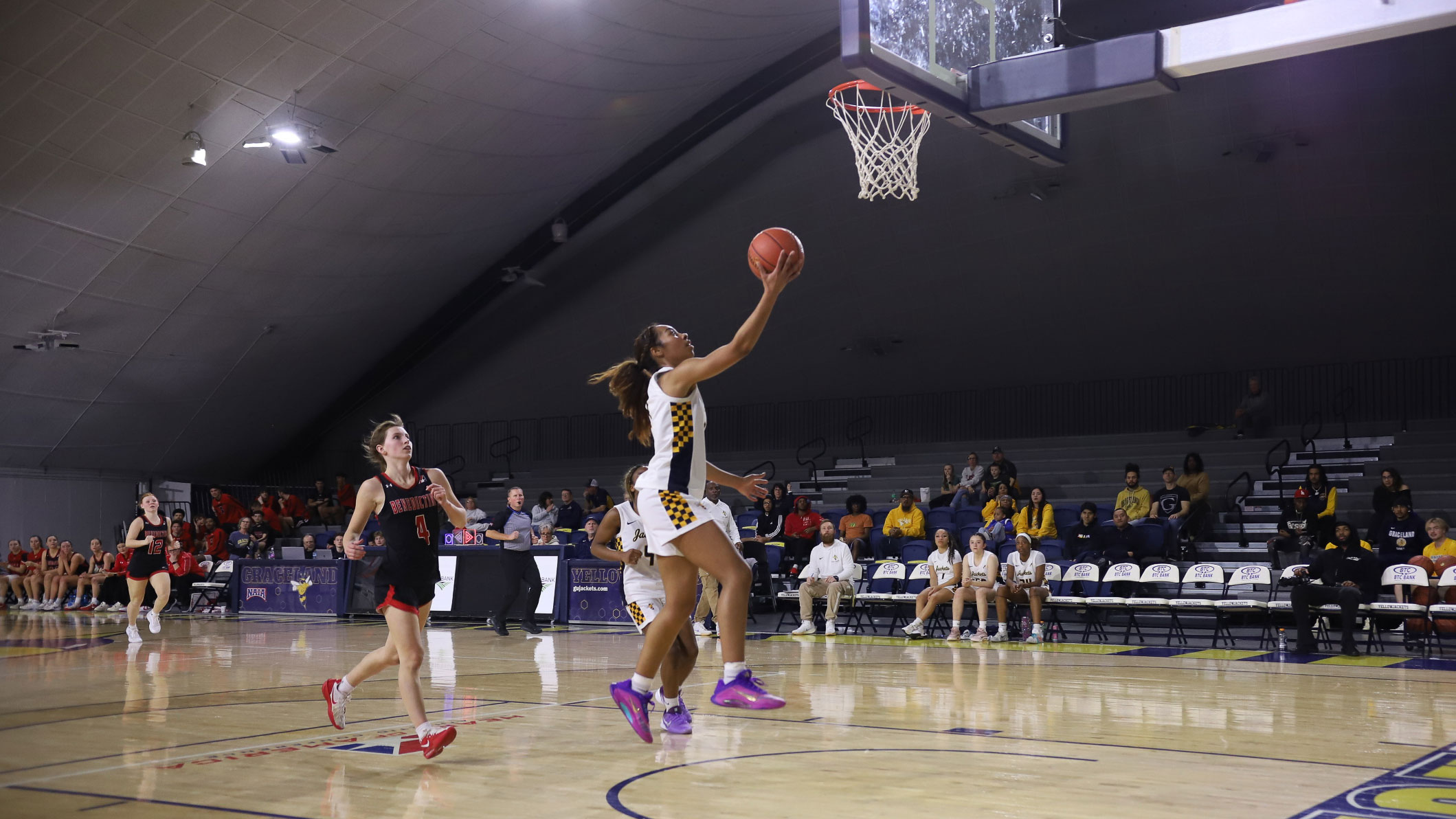 Graceland Battles League-Leading Benedictine in Home Defeat