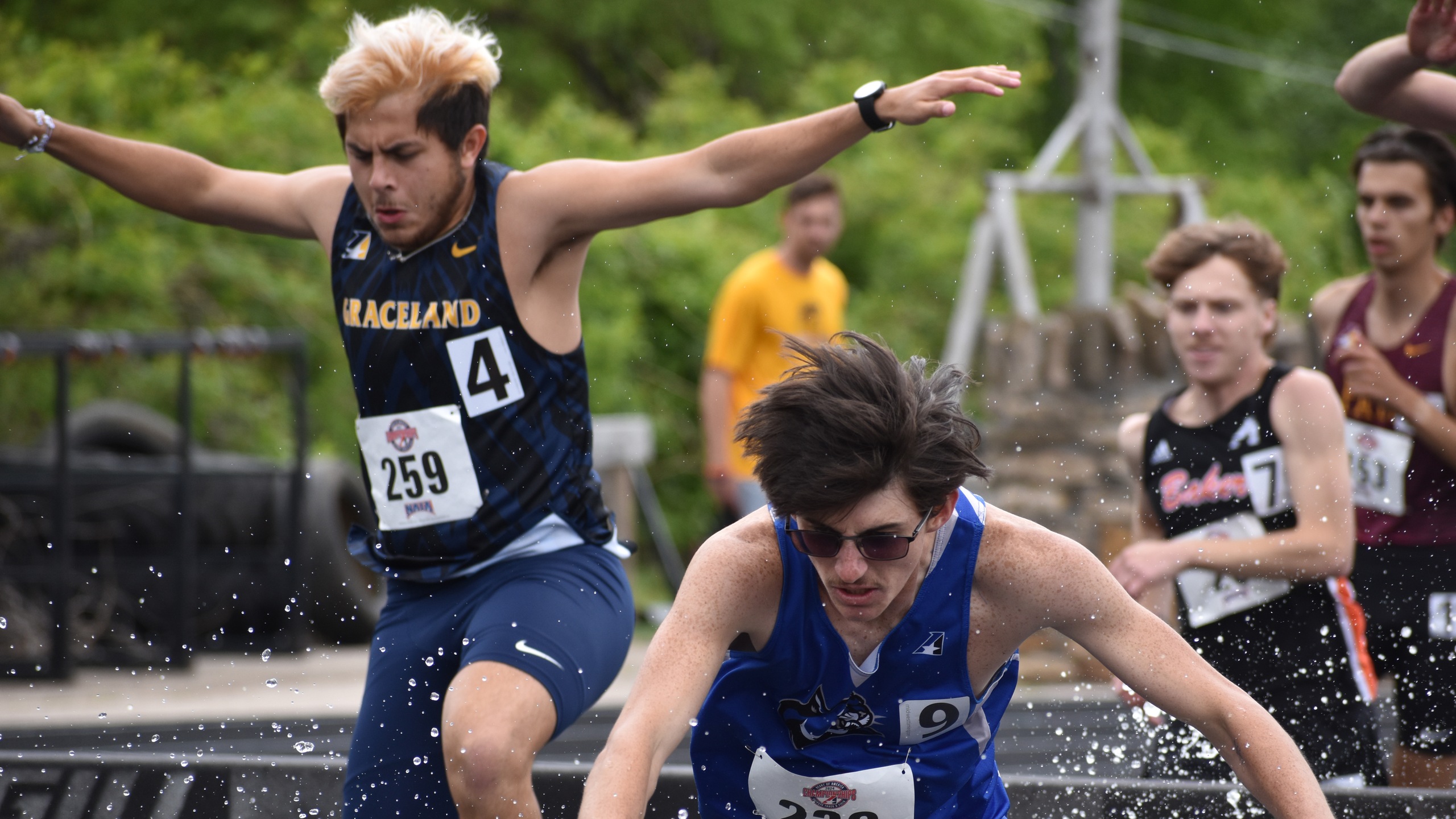 Yellowjackets Post Solid Sprint Performances at Dutch Invitational