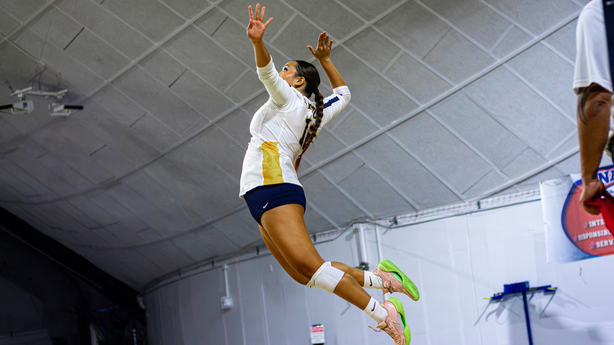 Graceland Concludes Season With Four-Set Loss to No. 24 Grand View