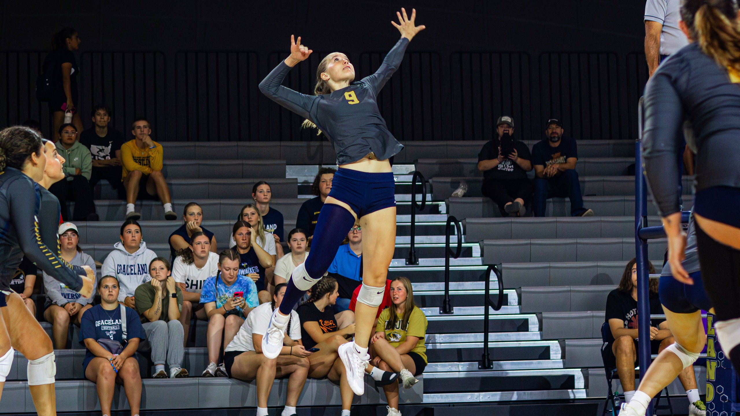 Yellowjackets Complete Stunning Comeback in Five-Set Home Opener Victory